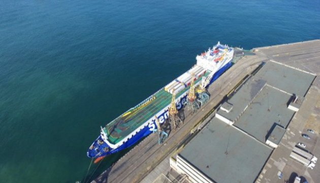 «Укрферрі» переносить автомобільно-поромні перевезення в Іллічівський рибний порт