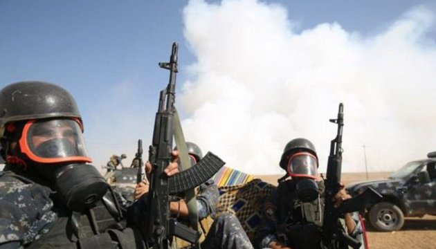 Відступаючи, бойовики ІДІЛ підпалили хімічний завод