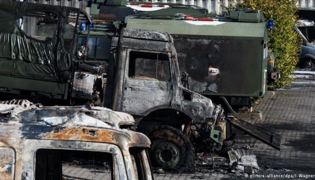 У німецькому Бремені згоріли 15 вантажівок бундесверу