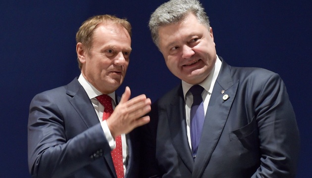 Порошенко і Туск домовилися про дату чергового саміту Україна - ЄС
