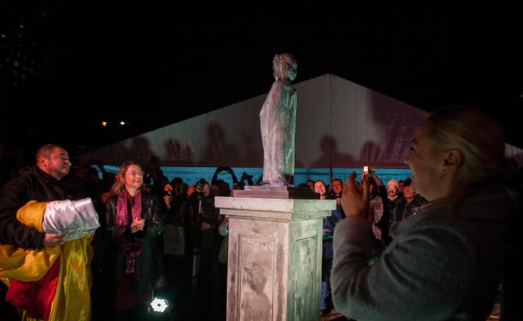 Monument to Anna Yaroslavna unveiled in Kyiv. Photos