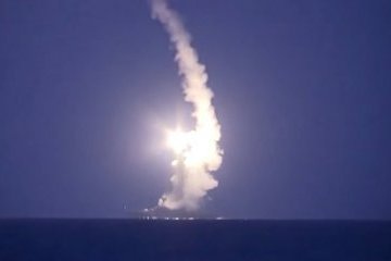На Каспії розбився вертоліт іранської нафтової компанії. Всі загинули