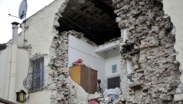 В Італії через землетрус 15 тис. людей залишилися без даху над головою
