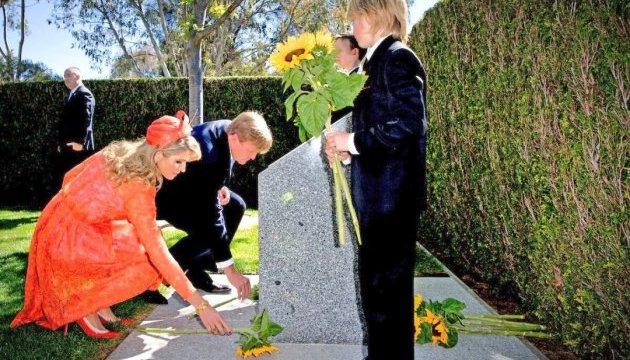 Королівське подружжя Нідерландів вшанувало в Австралії жертв MH17 
