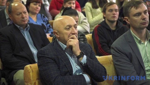 Підозрюваний у корупції голова Полтавської ОДА ліг у лікарню
