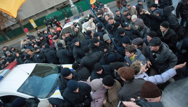 Вклади Михайлівського: Нацгвардія і поліція розблокували Хрещатик