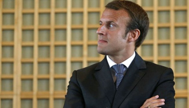 Президентські перегони: Ле Пен поступиться Макрону у першому турі