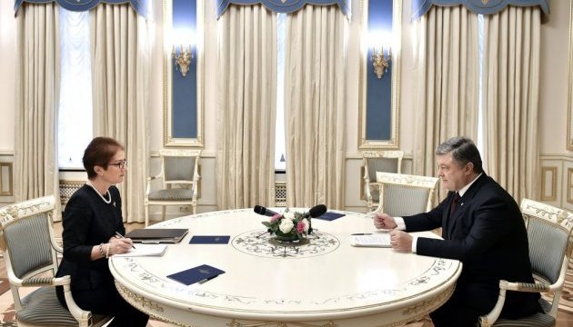 Посол США Йованович має мою повну підтримку - Порошенко