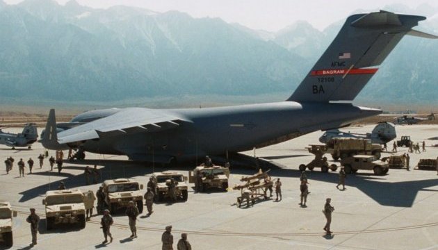 Теракт на авіабазі НАТО в Афганістані: більшість жертв - американці