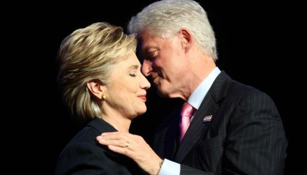 Комітет Конгресу США рекомендує покарати Клінтонів за неявку для свідчень у справі Епштейна