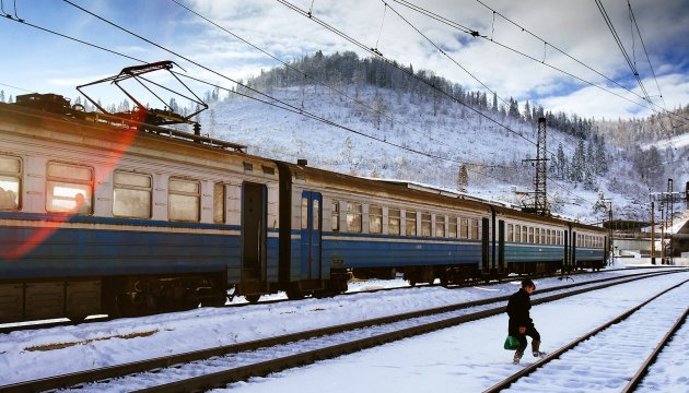 Ukrzaliznytsia: About 30 trains delayed because of heavy snow
