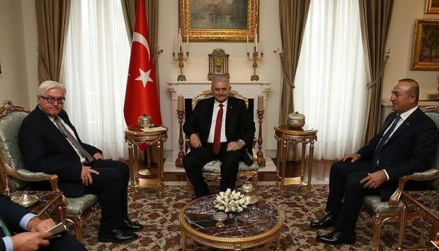 Штайнмайєр таки зустрівся в Анкарі з Ердоганом 