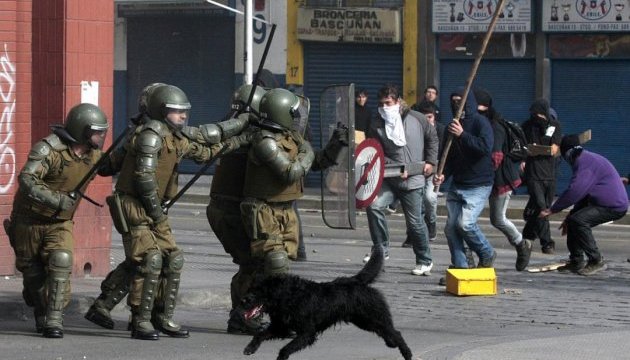 Протести в Чилі закінчилися сутичками