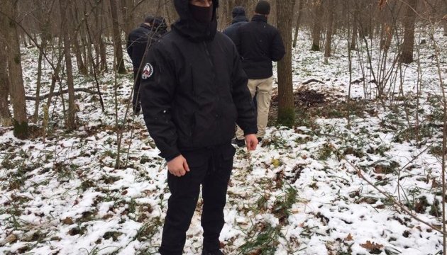 У лісі біля Харкова знайшли схрон терористів