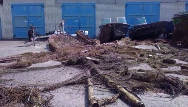 СБУ затримала на хабарі двох інспекторів рибоохорони Черкащини