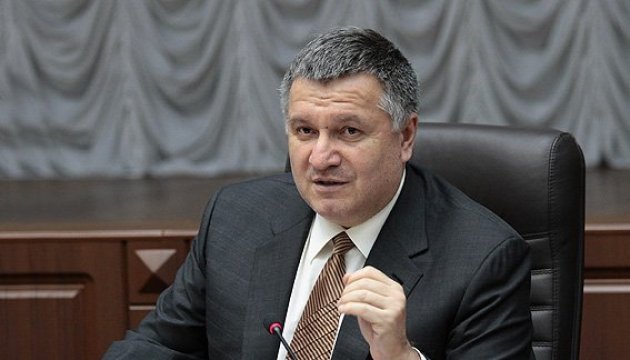 Аваков вважає, що блокувальники Донбасу не перейшли допустиму законом межу