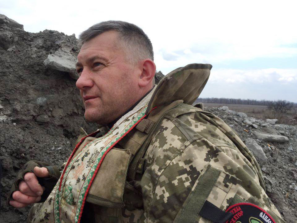 Фронтовий капелан Микола Мединський на Українських позиціях під Авдіївкою. Автор фото: Іванна Калина-Костюк Фронтовий капелан Микола Мединський на Українських позиціях під Авдіївкою. Автор фото: Іванна Калина-Костюк