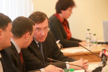 На квартиру Лещенку гроші давали не лише заявлені ним особи - Луценко