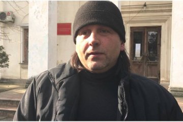 Браслет Балуха обмежує навіть пересування будинком - журналістка