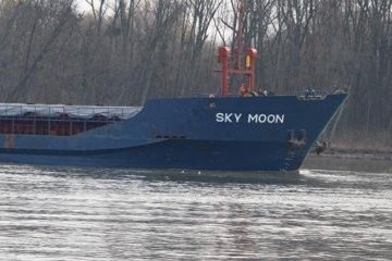Суд оштрафував екіпаж Sky Moon за вояжі до Криму