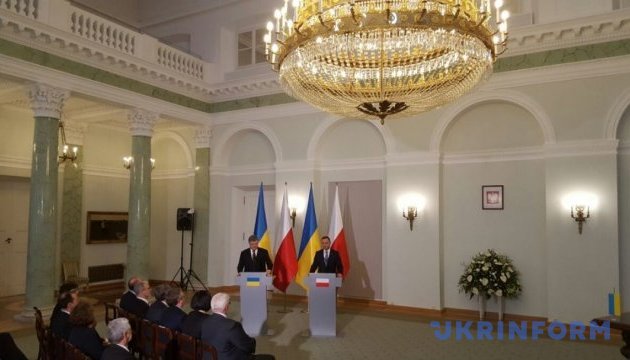 Порошенко і Дуда домовилися про зустріч міжурядової комісії 