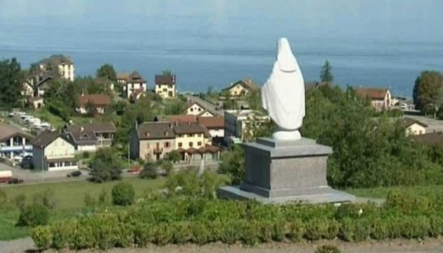 Суд у Франції зобов'язав мерію прибрати статую Діви Марії