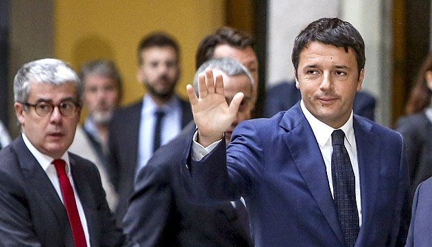Екс-прем'єр Ренці знову очолив Демократичну партію Італії