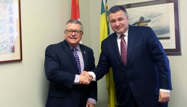 Канада сприятиме підвищенню безпеки України - міністр