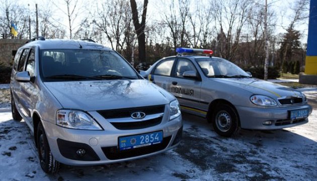 Міська влада Авдіївки і Бахмута придбали для поліції службові авто