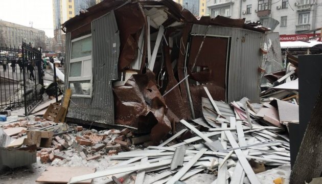 Тайна погрома МАФов возле метро Политехническая Тайна погрома МАФов возле метро Политехническая