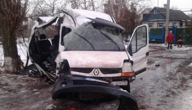 У ДТП з маршруткою на Луганщині постраждали 10 осіб