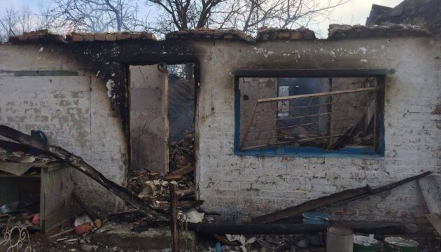 Бойовики накрили з мінометів Авдіївку: вибух зруйнував будинок