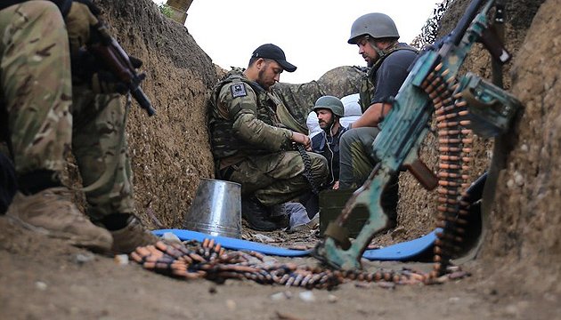 Війна на Донбасі триватиме і наступного року - розвідка Пентагону