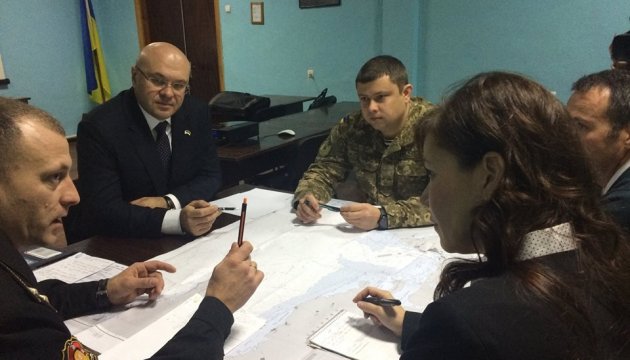 Los marinos de Ucrania y los EEUU hablan de la intensificación de la defensa antiminas 