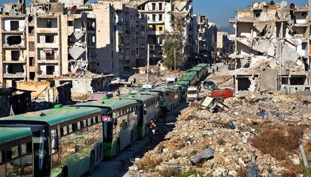 З Алеппо досі евакуюють людей