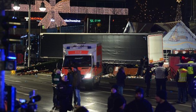 Теракт у Берліні: злочинець може бути на волі - поліція