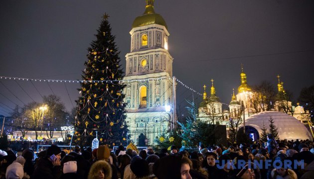 Турчинов закликав українців святкувати Різдво 