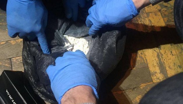 У Києві затримали двох наркодилерів під час продажу амфетаміну