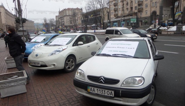 У Києві зараз паркування безкоштовне, якщо вимагають гроші – викликайте поліцію