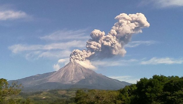 El volcán  de Colima se ha despertado en México 