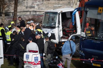 В Єрусалимі визначили особу терориста, що врізався у групу військових