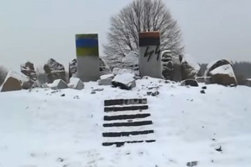 На Львівщині пошкодили пам’ятник полякам, вбитим у Другу світову