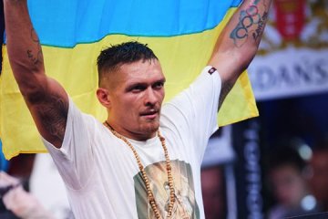 President congratulates Usyk on victory