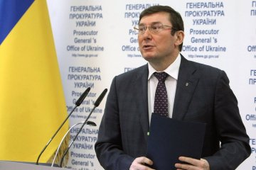 Луценко каже, що справи підозрюваних у злочинах прокурорів переглянуть