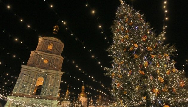 Новий рік на Софійській площі зустріли понад 100 тисяч людей