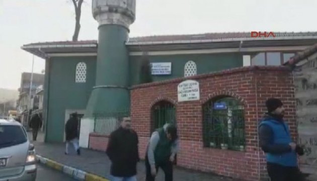 У стамбульській мечеті відкрили стрілянину