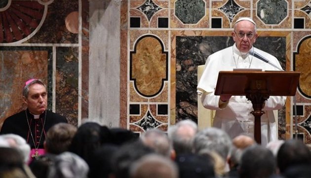 Папа Римський на зустрічі з дипломатами згадав про Україну