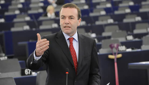 Манфреда Вебера переобрали головою групи ЄНП у Європарламенті
