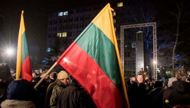 У Вільнюсі відкрили обеліск в пам’ять про загиблих у січні 1991 року