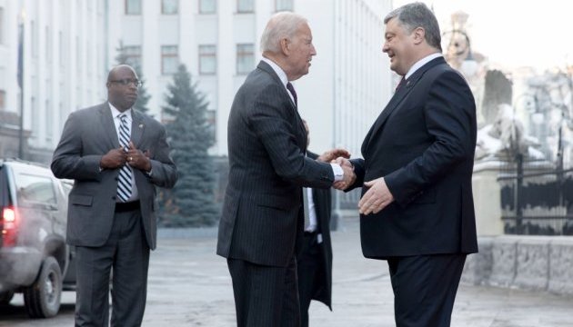 Порошенко заверил Байдена: Украина никогда не вернется Порошенко заверил Байдена: Украина никогда не вернется